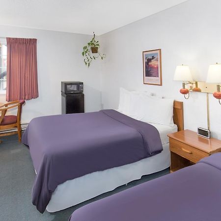 Redwood Inn Crescent City Esterno foto