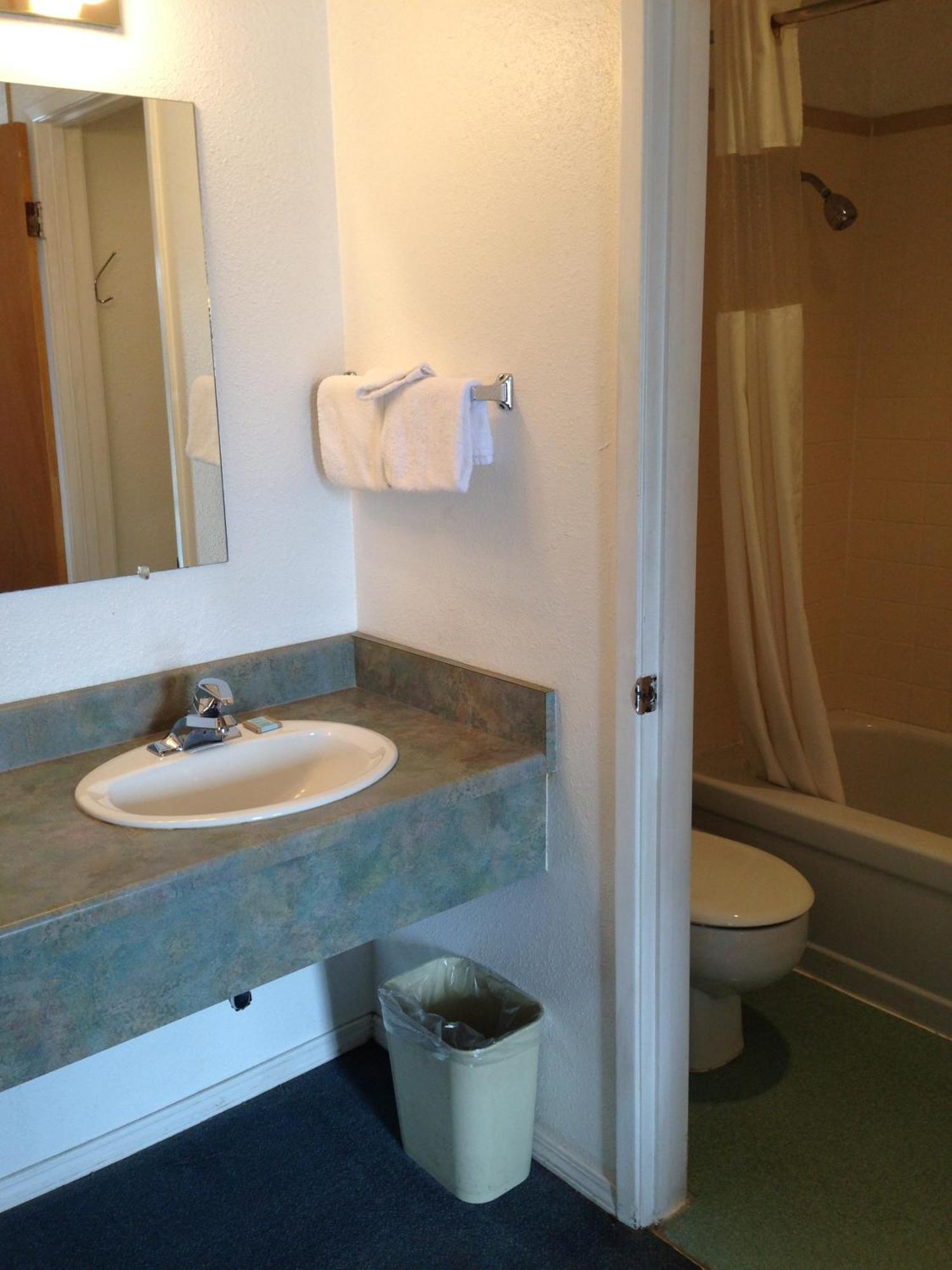 Redwood Inn Crescent City Camera foto