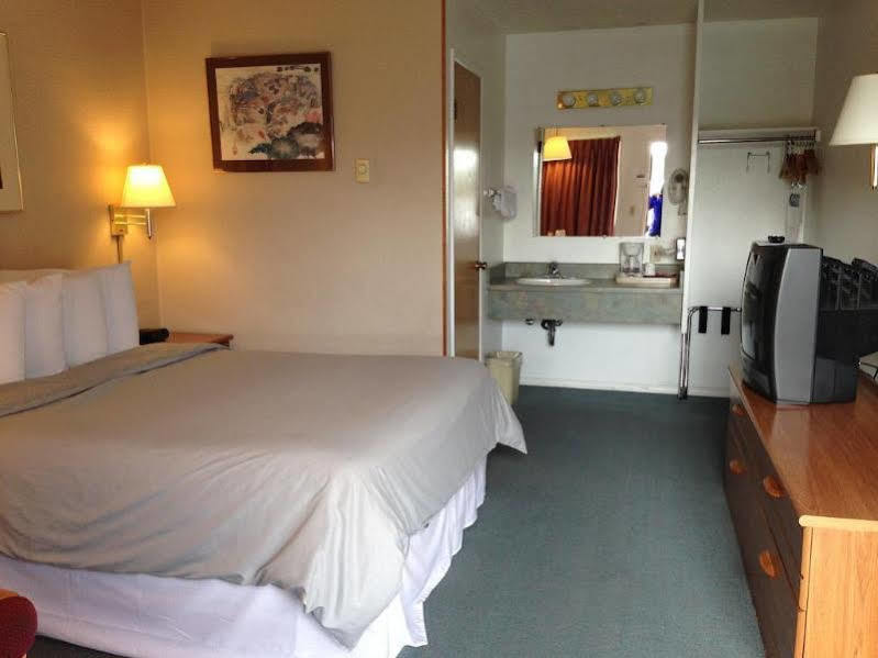 Redwood Inn Crescent City Esterno foto